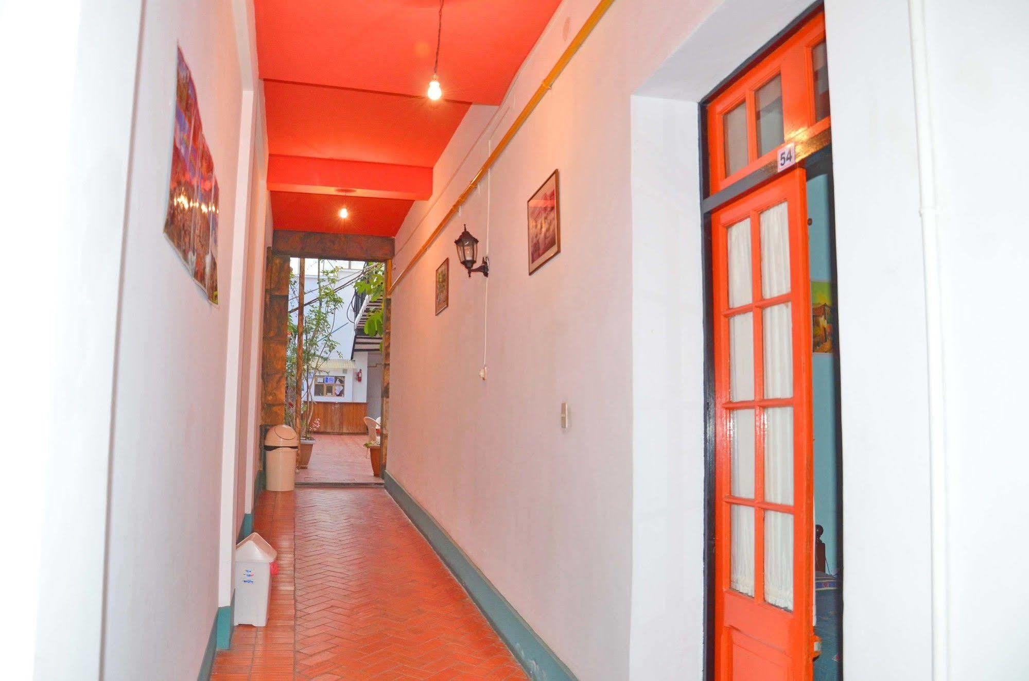 Momema Inn Ла Пас Екстериор снимка